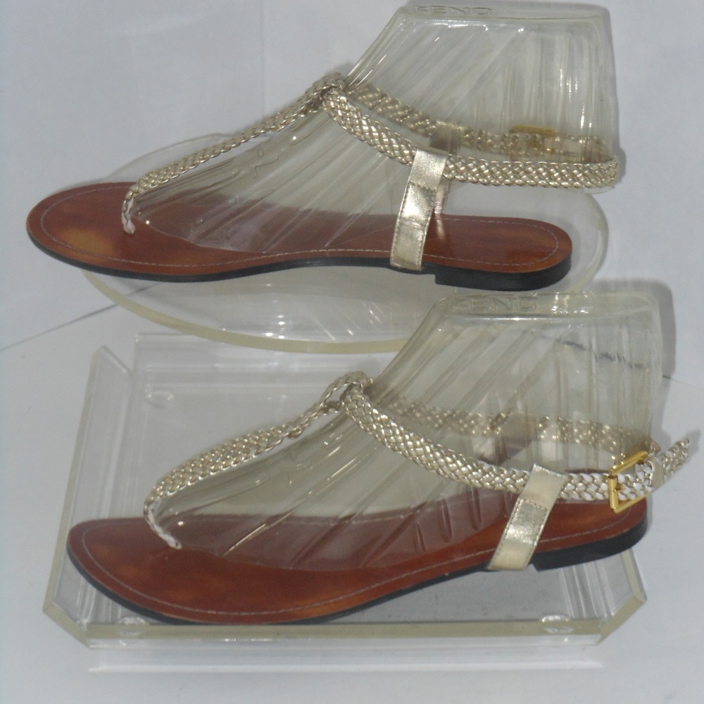GOMAX GOLD LEATHER T-STRAP SANDALS SIZE 9 MEDIUM
